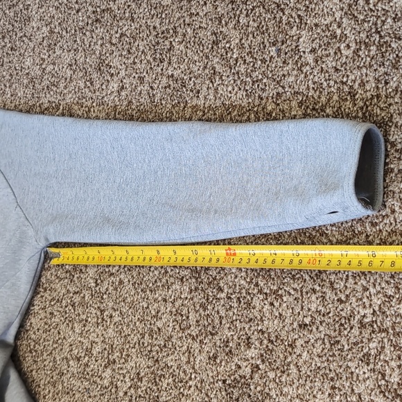 Gymshark gray Zip-Up Hoodie Size Medium - Picture 11 of 14